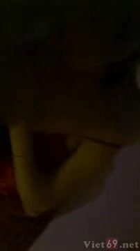 Chị dâu tắm chung, không kiềm chế được địt luôn