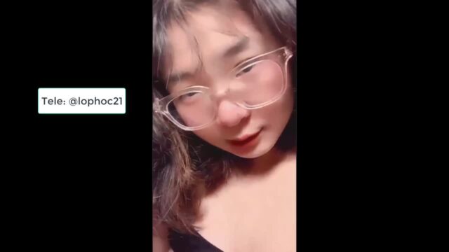 Em gái bạn thân thích xem phim sex, rủ địt thử thật